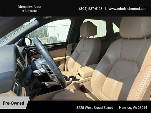 Used 2021 Porsche Macan AWD/4WD image 14
