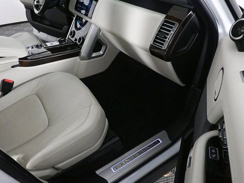 Used 2020 Land Rover Range Rover Long Wheelbase HSE image 22
