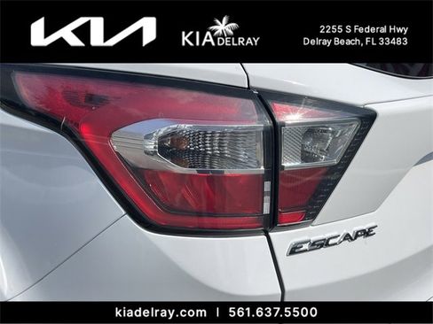 Used 2017 Ford Escape SE image 7