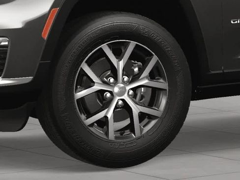 New 2025 Jeep Grand Cherokee L Limited image 11