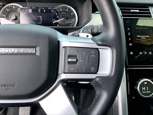 Used 2023 Land Rover Discovery S R-Dynamic image 27