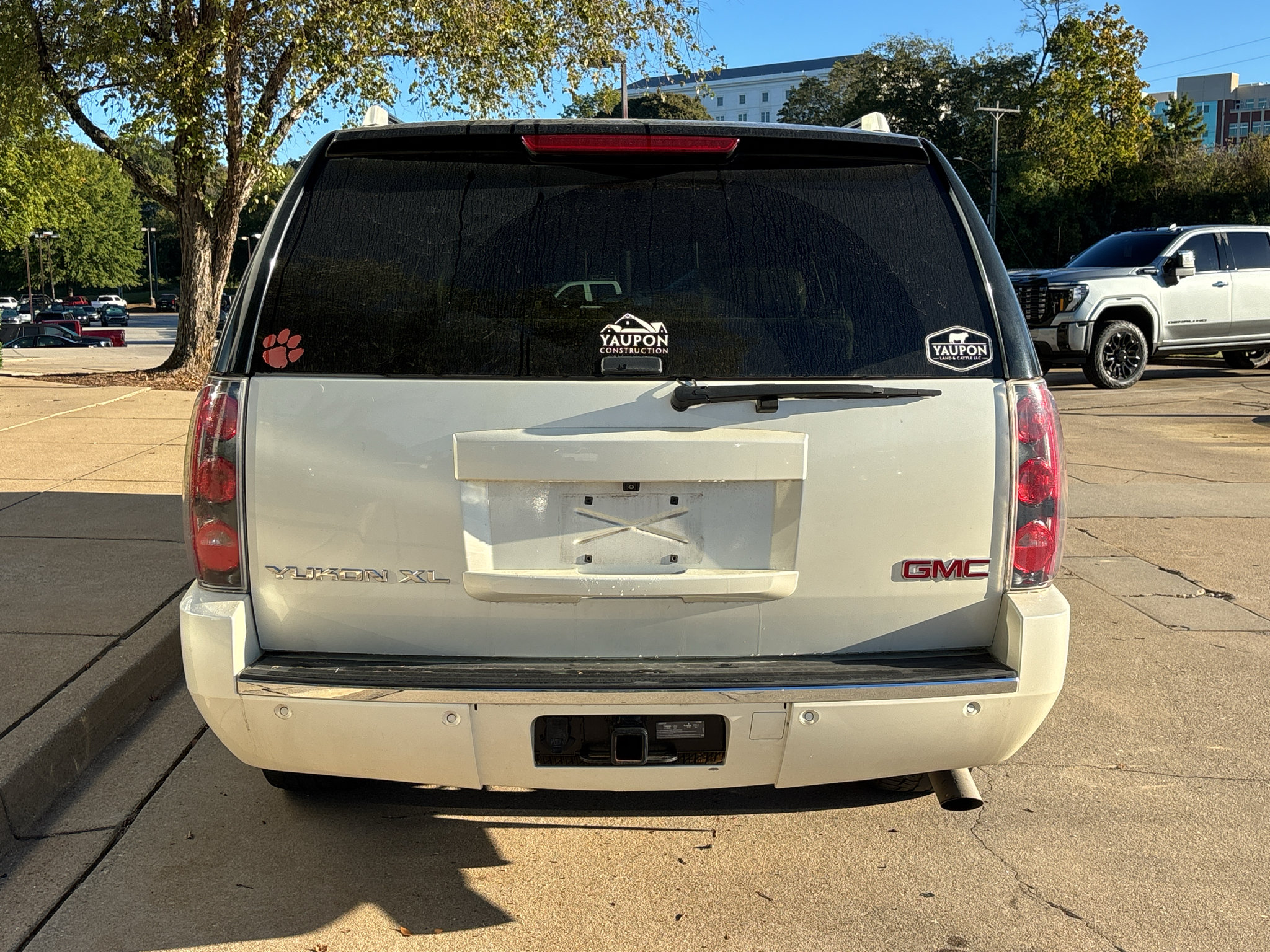 Used 2013 GMC Yukon XL Denali RWD image 7