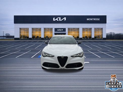 Used 2024 Alfa Romeo Stelvio Sprint AWD/4WD image 2