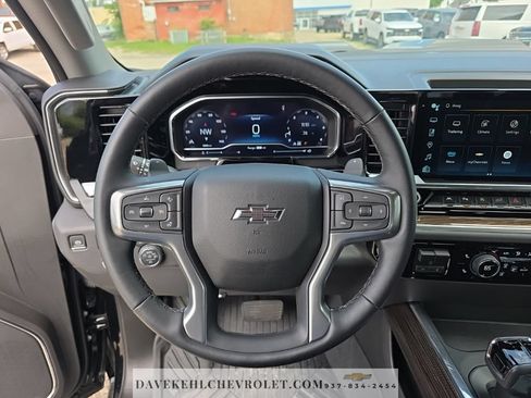 Used 2025 Chevrolet Silverado 1500 LT Trail Boss w/ LT Trail Boss Premium Package AWD/4WD image 15