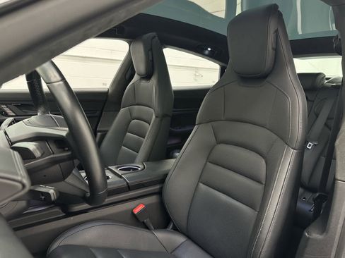 Used 2021 Porsche Taycan Turbo image 13