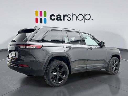 Used 2023 Jeep Grand Cherokee Altitude AWD/4WD image 5