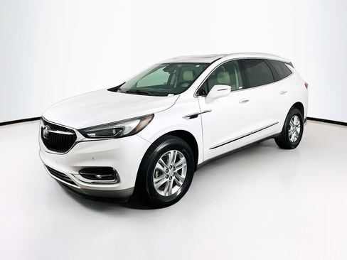 Used 2018 Buick Enclave Premium image 3