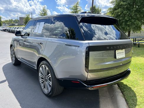 Used 2023 Land Rover Range Rover SE AWD/4WD image 5