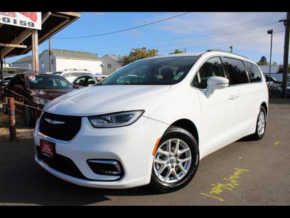 Used 2022 Chrysler Pacifica Touring-L