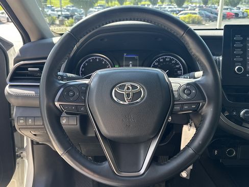 Used 2024 Toyota Camry SE w/ Cold Weather Package FWD image 17