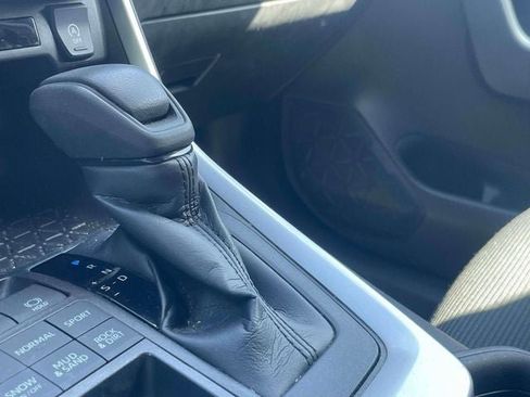 Used 2020 Toyota RAV4 LE w/ All Weather Liner Package AWD/4WD image 30