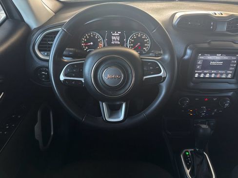 Used 2018 Jeep Renegade Latitude w/ Safety & Security Group FWD image 13