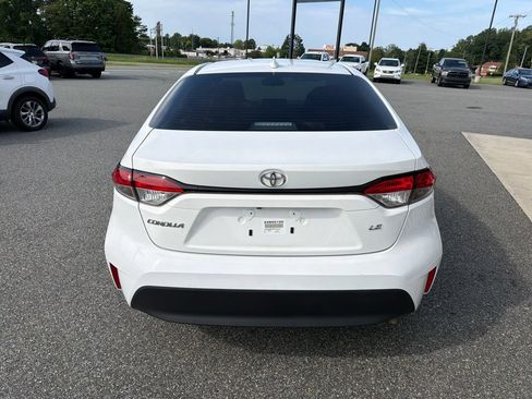 Used 2024 Toyota Corolla LE FWD image 8