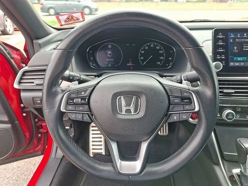 Used 2018 Honda Accord Sport image 19