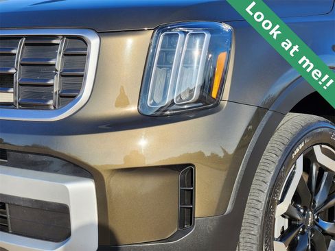 Used 2025 Kia Telluride S image 8