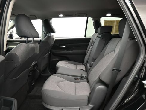 Used 2025 Toyota Grand Highlander FWD image 31