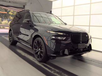 Used 2025 BMW X7 M60i AWD/4WD video 2