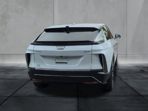 New 2026 Cadillac Lyriq Luxury RWD image 2
