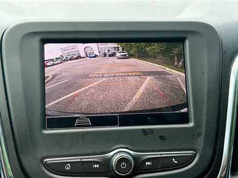 Used 2024 Chevrolet Equinox LT FWD image 14