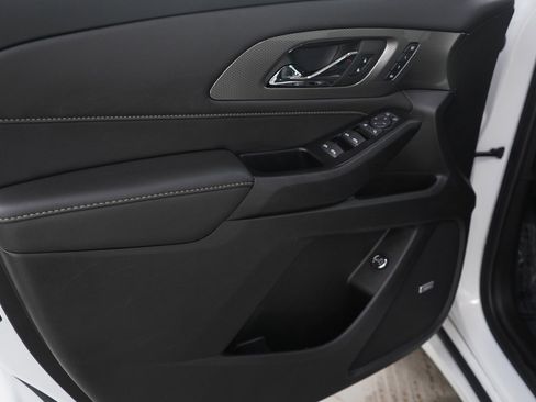 Used 2022 Chevrolet Traverse Premier image 22