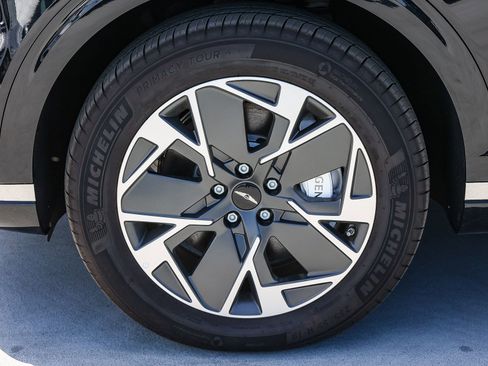 New 2026 Genesis Electrified GV70 AWD/4WD image 9