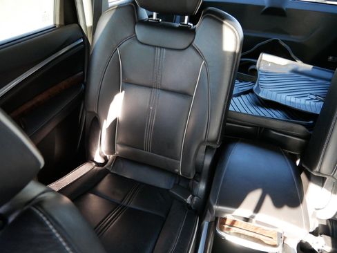 Used 2020 Acura MDX SH-AWD w/ Advance Package image 12