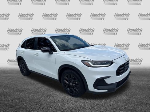 Used 2024 Honda HR-V Sport image 2