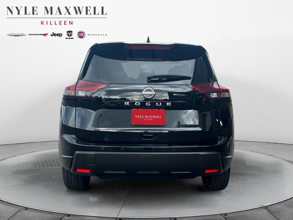 Used 2025 Nissan Rogue SV FWD image 15