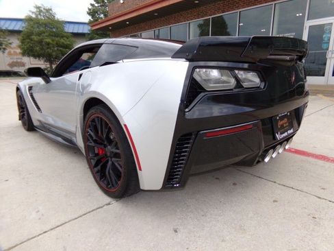 Used 2017 Chevrolet Corvette Z06 RWD image 7