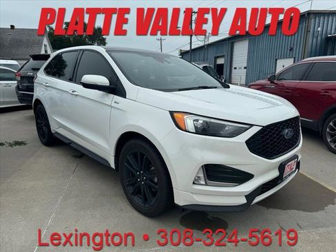 Used 2020 Ford Edge ST-Line w/ Cold Weather Package image 1