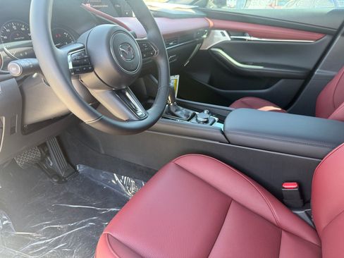 New 2026 MAZDA MAZDA3 Hatchback w/Premium Plus Pkg AWD/4WD image 26