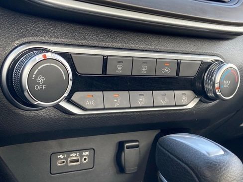 Used 2025 Nissan Altima 2.5 SV image 22