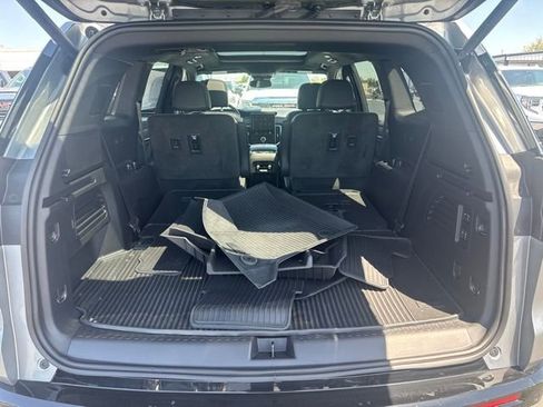 Used 2024 GMC Acadia Denali FWD image 5