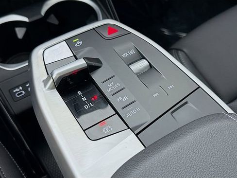 Used 2023 BMW X1 xDrive28i w/ Premium Package image 17