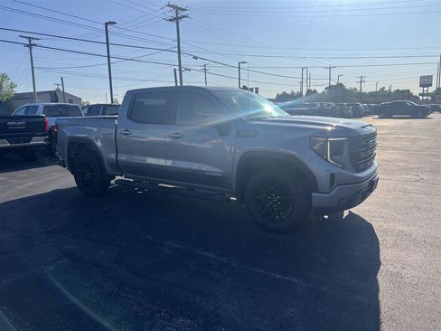 Used 2024 GMC Sierra 1500 Elevation w/ LPO, Elevation Black Package AWD/4WD image 2
