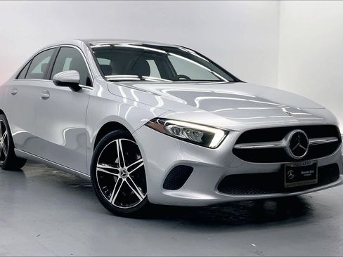 Certified 2021 Mercedes-Benz A 220 image 6