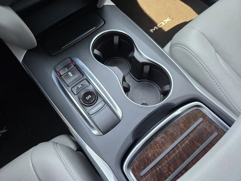 Used 2017 Acura MDX FWD image 16