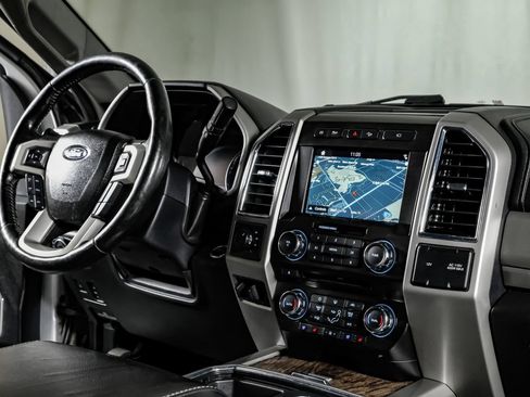 Used 2018 Ford F350 Lariat w/ Lariat Ultimate Package AWD/4WD image 23