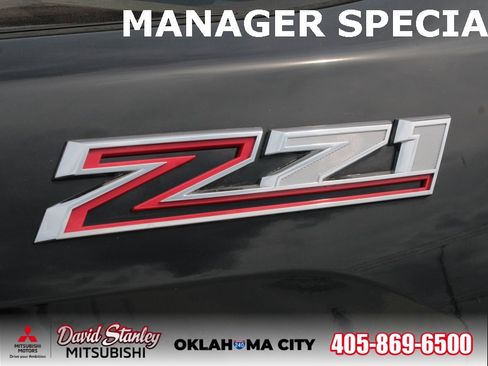 Used 2024 Chevrolet Silverado 2500 LT w/ Convenience Package image 3