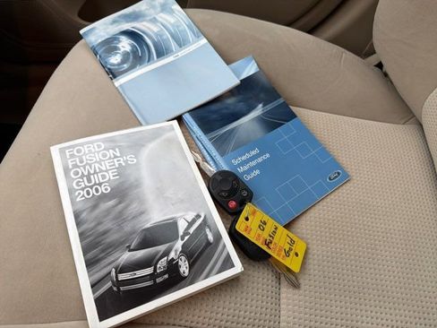 Used 2006 Ford Fusion SEL image 19