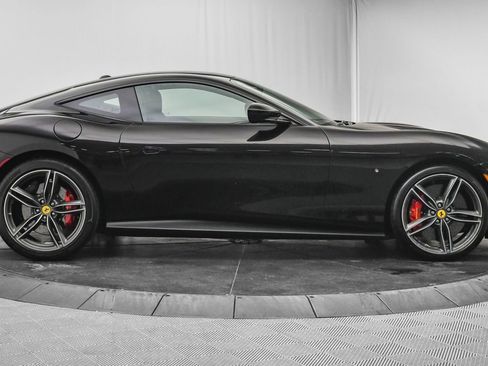 Used 2023 Ferrari Roma Nero Daytona image 10