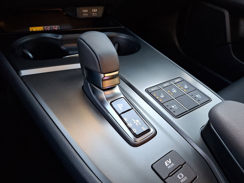 New 2025 Lexus UX 300h AWD image 11