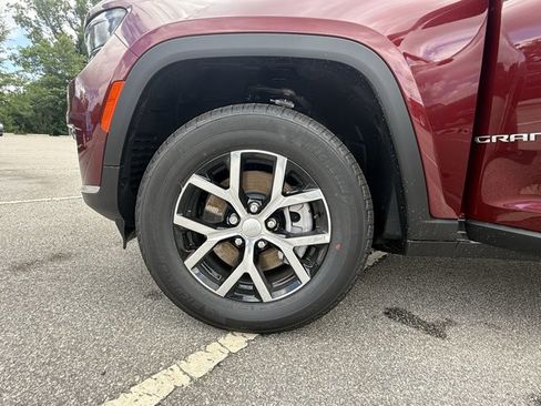 New 2025 Jeep Grand Cherokee L Limited image 21