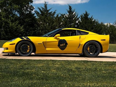 Used 2006 Chevrolet Corvette Z06 w/ Preferred Equipment Group image 9