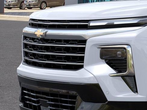 New 2026 Chevrolet Traverse High Country w/ LPO, Illumination Package FWD image 14