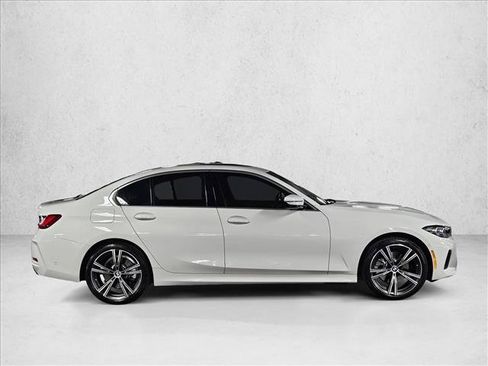 Used 2024 BMW 330i Sedan w/ Premium Package RWD image 4