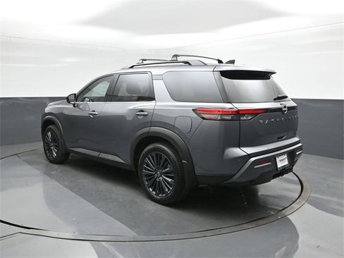 New 2026 Nissan Pathfinder SL w/ SL Premium Package image 5