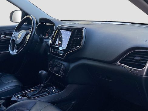 Used 2019 Jeep Cherokee Limited FWD image 27