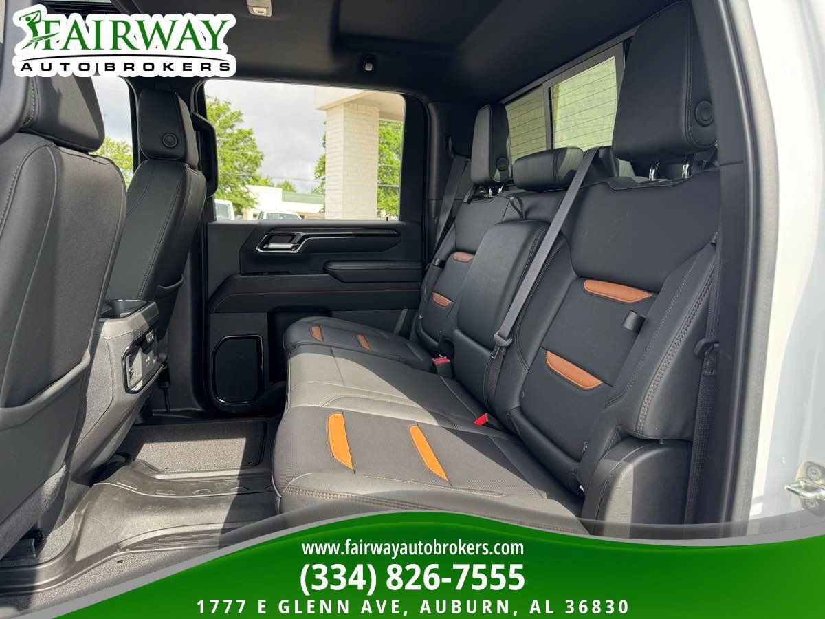 Used 2024 GMC Sierra 2500 AT4 w/ AT4 Premium Plus Package AWD/4WD image 11