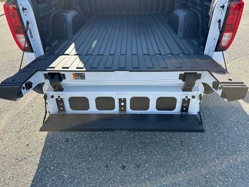 New 2026 GMC Sierra 1500 Elevation w/ Elevation Premium Package image 15